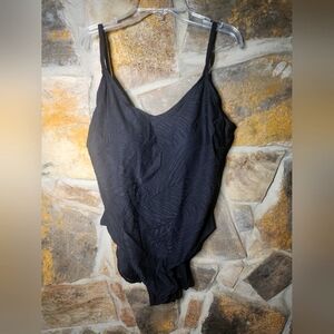 Slender swim black Leaf detailed black one piece swimsuit